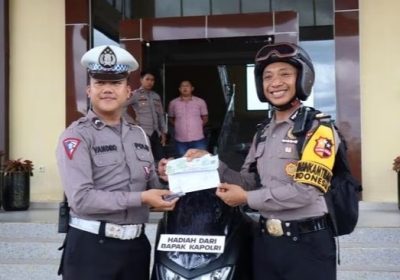 Bripda Novandro Terima Motor dari Kapolri Usai Aksi Heroik Ganjal Motor ke Bus Mogok
