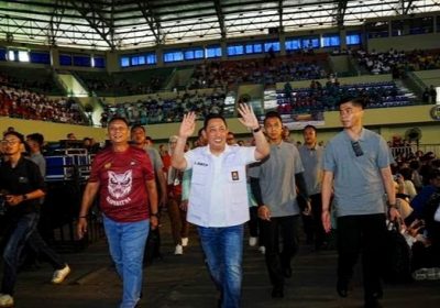 Kapolri Terima Gelar “Alumni Menginspirasi” dari SMAN 8 Yogyakarta