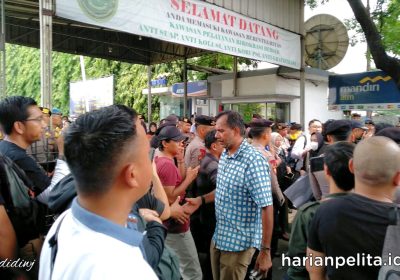 Haris Azhar dan Fatia Maulidiyanti Divonis Bebas