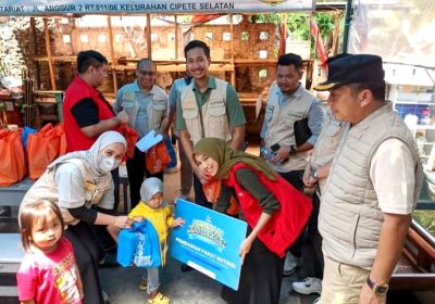 Lurah Cipete Selatan dan PT Sari Nusantara Jaya Gelar Pemberian Makanan Tambahan