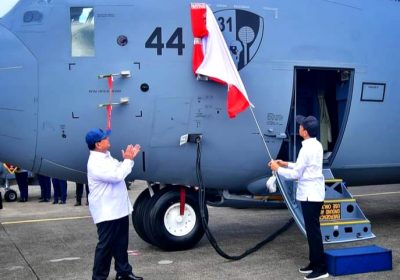 Menhan Prabowo Subianto Serahkan Pesawat C-130J-30 Super Hercules A-1344 ke KSAU