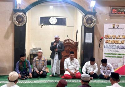 Satu Jam Mengaji Bersama Polisi di Masjid Jami’ At Taqwa Pancoran