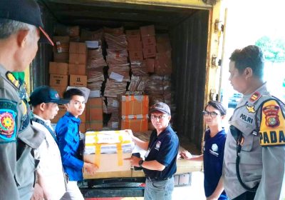Polres Metro Jakarta Pusat Kawal Pendistribusian Logistik Pemilu
