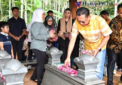 Ketua MPR RI Bamsoet Ziarah ke Makam Orangtua di Salatiga Jelang Pencoblosan Pemilu 2024