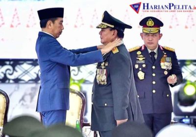 Presiden Jokowi Berikan Kenaikan Pangkat Jenderal Kehormatan kepada Prabowo Subianto