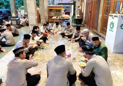 Rajut Tali Silaturahmi Ditbinmas Polda Metro Shalat Subuh Berjamaah di Masjid Al Ibadah