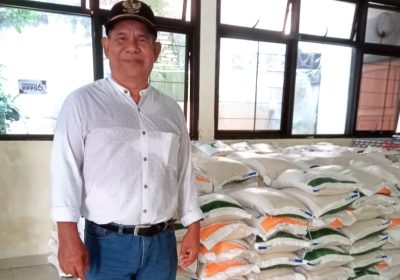 Antisipasi Kelangkaan Beras Warga Palmerah Dapat Bansos Beras