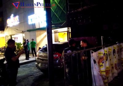 Kaca Mobil Baleno Ditemukan Pecah Setelah Pengemudi Makan di Buaran