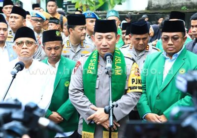 Kapolri Beri Bantuan 25 Ribu Paket Sembako ke DPP Persatuan Umat Islam