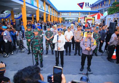Kapolri dan Panglima TNI Tinjau Kesiapan Pengamanan Mudik di Terminal Purabaya