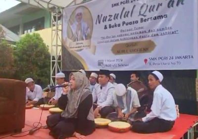 Bulan Ramadhan SMK PGRI 24 Gelar Buka Bersama Siswanya