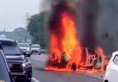 Kecelakaan Maut di Km 58 Tol Jakarta-Cikampek 12 Orang Meninggal