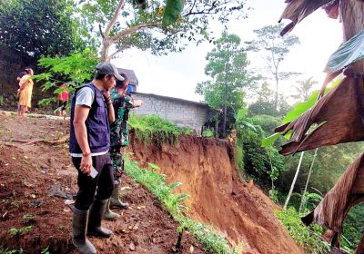 Bencana Tanah Longsor di Desa Dawagung Tasik Empat Rumah Warga Terdampak