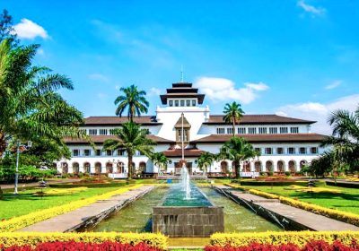 Sejarah dan Asal Usul Suku Sunda