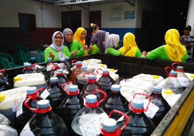 Wow! Ratusan Kilogram Minyak Jelantah di Jatinegara Laku Terjual Rp7 Juta