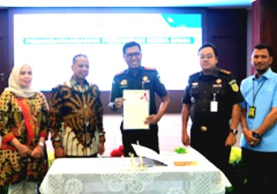 Kantah Jaksel dan Kejari Tandatangani Kerjasama dan Penyerahan Sertifikat Hak Atas Tanah Aset Kejari