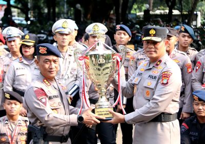 Polda Metro Beri Penghargaan 11 Anggota Berprestasi Pertandingan Judo Kapolri Cup 2024