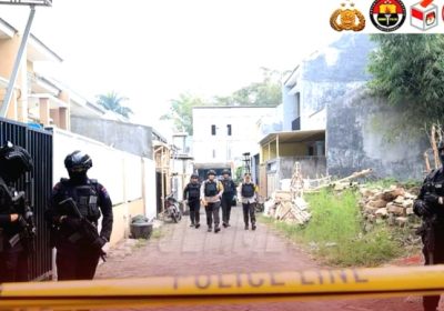 Densus 88 Antiteror Polri Amankan Terduga Teroris di Kota Batu Jatim
