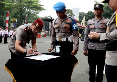 Kapolres Metro Jaksel Sambut Pejabat Baru dan Ucapkan Selamat Jalan Pejabat Lama