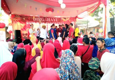 Warga Jatinegara Beruntung Dapat Tiket Umroh Gratis di Hari Kemerdekaan