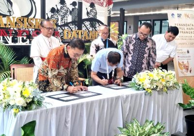 Launching Perangko Khusus Kunjungan Paus Fransiskus