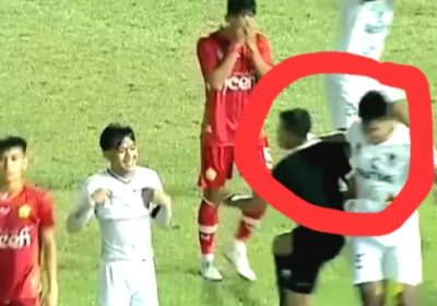 PSSI Berikan Sanksi Berat Pemain Sepakbola PON Pukul Wasit