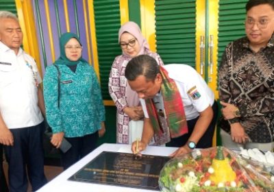 Wali Kota Jaksel Resmikan BKB PAUD Teratai Putih dan Taman Ciplak