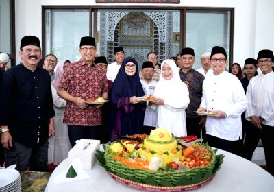 Anies Baswedan Hadiri Syukuran Dua Tahun Masjid At Tabayyun