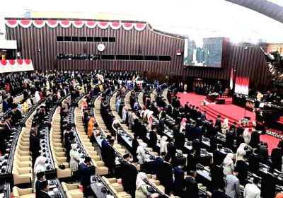Harapan Rakyat untuk Anggota DPR Baru: Fokus Bekerja Turun ke Lapangan
