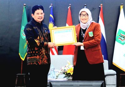 Fikes Unas Sukses Gelar Konferensi Internasional Ilmu Kesehatan Ke-2 (ICHS 2024)