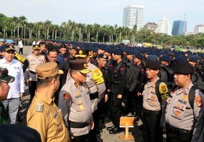 Kapolda Metro dan Pangdam Jaya  Pimpin Apel Kesiapsiagaan Pilkada Serentak di Monas