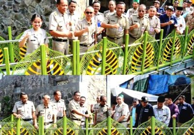 Wali Kota Jaksel Munjirin Resmikan Jembatan Antar Kampung