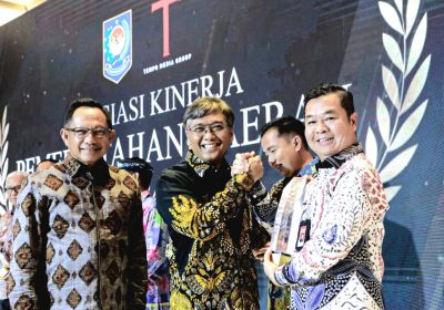 Pemprov DKI Jakarta Terima Penghargaan Aspek Kinerja Total Tingkat Provinsi