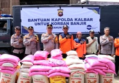 Kapolda Kalimantan Barat Kirim Bantuan 1 Ton Beras Masyarakat Terdampak Banjir