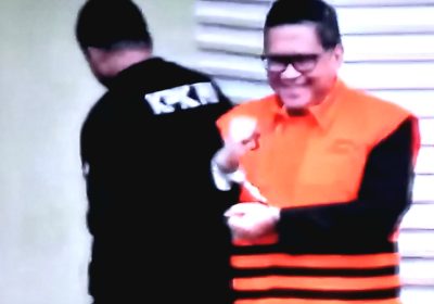 Akhirnya Hasto Kristiyanto Ditahan KPK, Kenakan Baju Tahanan