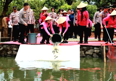 Ketua Bhayangkari Metro Jaya Launching Program Pekarangan Pangan Lestari