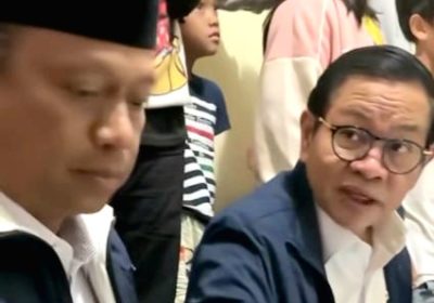 Gubernur DKI Promono Anung dan Wali Kota Munjirin Melayat Korban Banjir