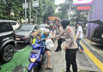 Ditlantas Polda Metro Jaya Berbagi Kebahagiaan di Bulan Suci Ramadhan