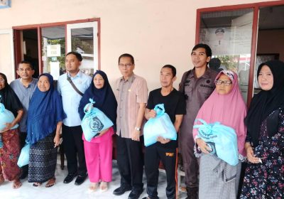 Kejaksaan, Wabup Lotim dan PPK Pantau Pembagian Sembako di Kecamatan Labuan Haji