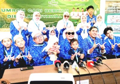 Wali Band Umroh Bareng Keluarga Besar di Momen Idul Fitri
