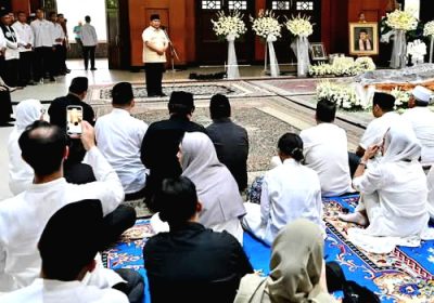 Presiden Prabowo Melayat Almarhum Mayjen TNI (Purn) H Eddie Mardjoeki Nalapraya