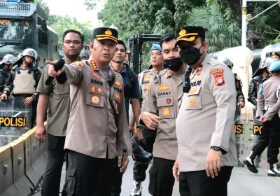 2.554 Personel Gabungan Dikerahkan Amankan Aksi Ojol di Monas dan DPR Hari Ini