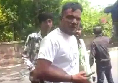 Vishwash Kumar Ramesh Penumpang Selamat dari Air India yang Jatuh di Ahmedabad