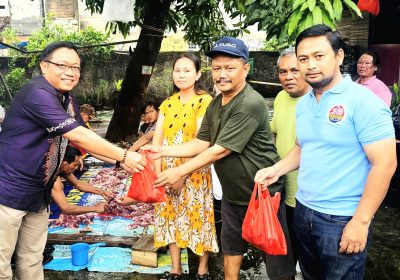 PWI Jakarta Barat Berkurban Bersama Warga Rawa Buaya Cengkareng