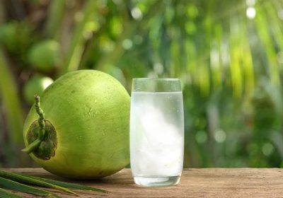 Khasiat Air Kelapa Muda