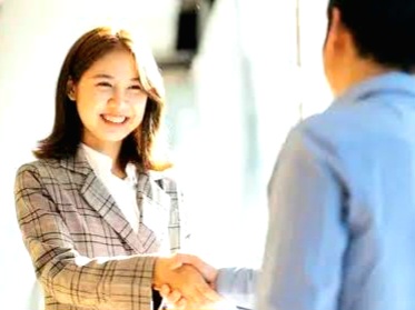 5 Tips Agar Terlihat Elegan dan Berkelas