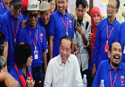 Ketika Jokowi Berkelakar Soal Ijazah Palsunya di Reuni Alumni 1980 Fakultas Kehutanan Universitas Gadjah Mada