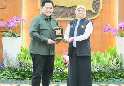 Erick Thohir dan Khofifah Indar Parawansa Sepakat Bangkitkan Sepakbola di Daerah