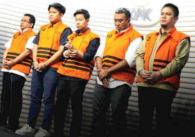 KPK Amankan Uang Rp200 Juta Bagian dari Fee Rp9 miliar Proyek Pembangunan RSUD Kolaka Timur