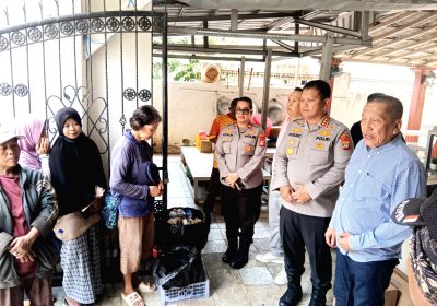 Kapolres Metro Bekasi Kota Berbagai Makanan Gratis